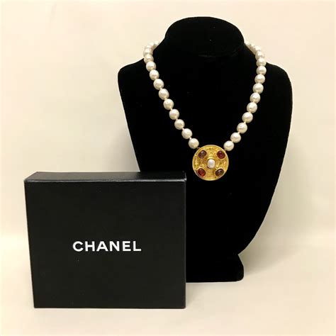 chanel baroque pearl necklace|Chanel necklace online shop.